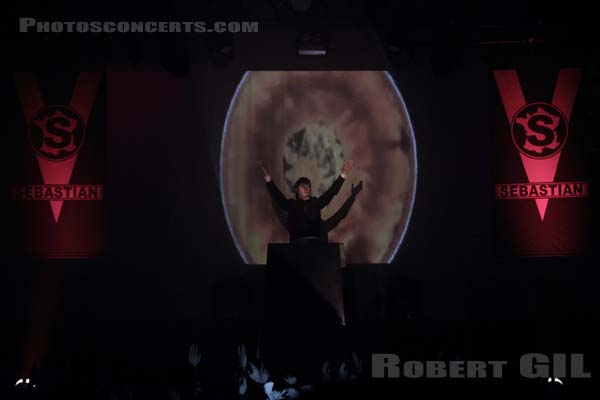 SEBASTIAN - 2011-11-06 - PARIS - La Cigale - 